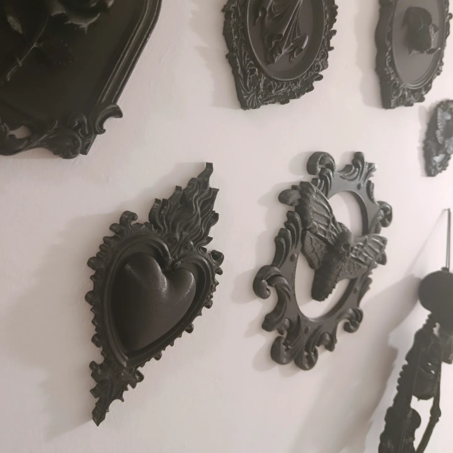 Flaming Heart Plaque - Dark Relics