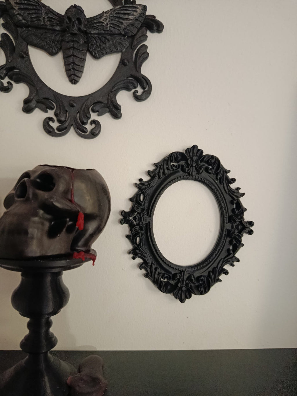 🖤 Gothic Oval Frame - Dark Relics