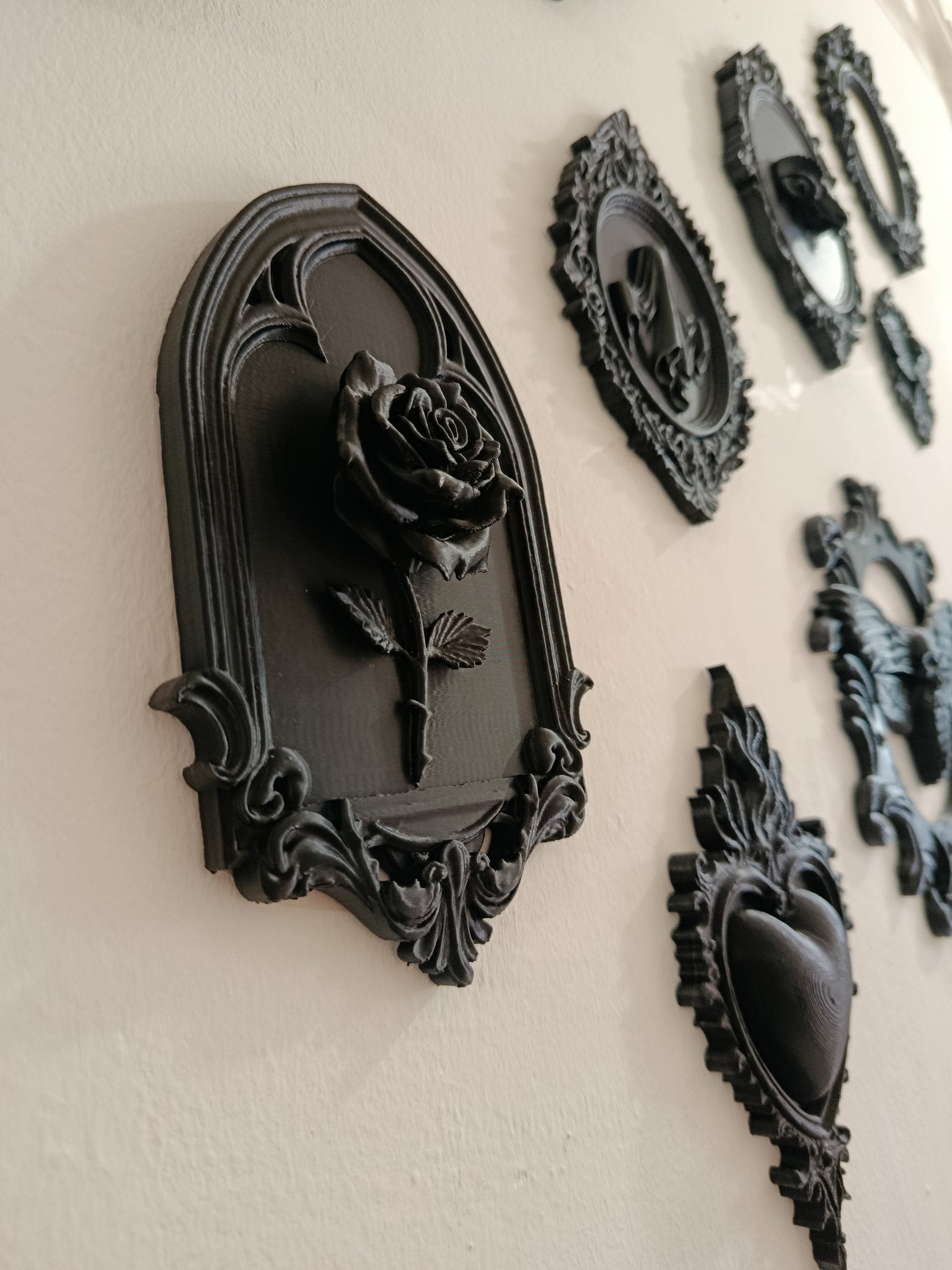 🖤The eternal Rose Plaque🥀 - Dark Relics