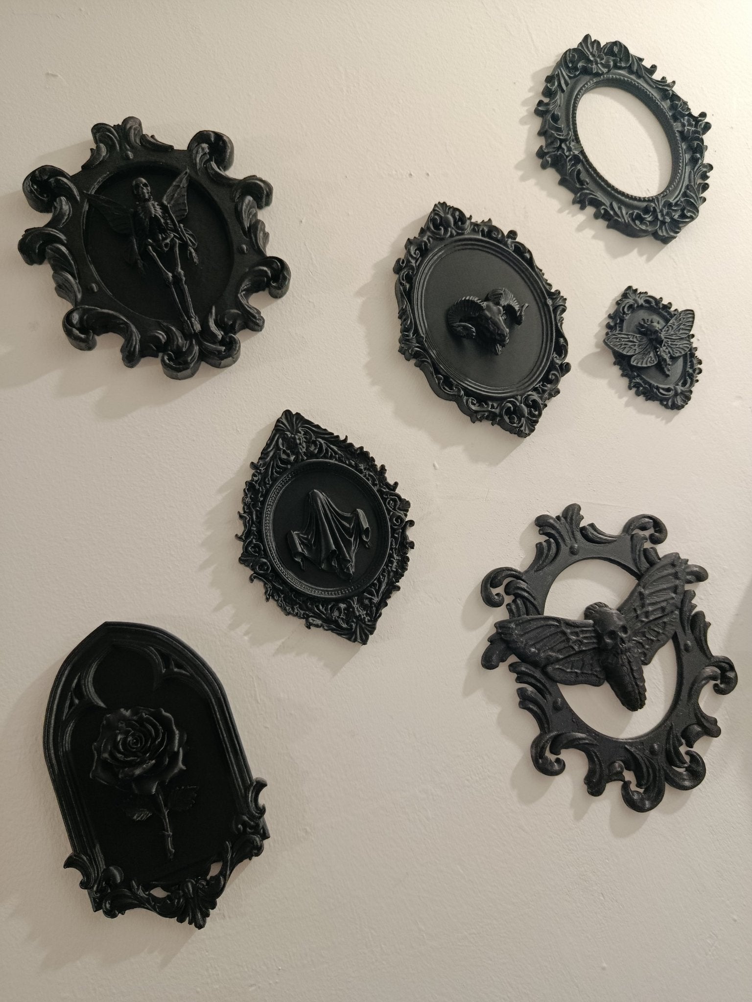 🖤The Haunting plaque - Dark Relics